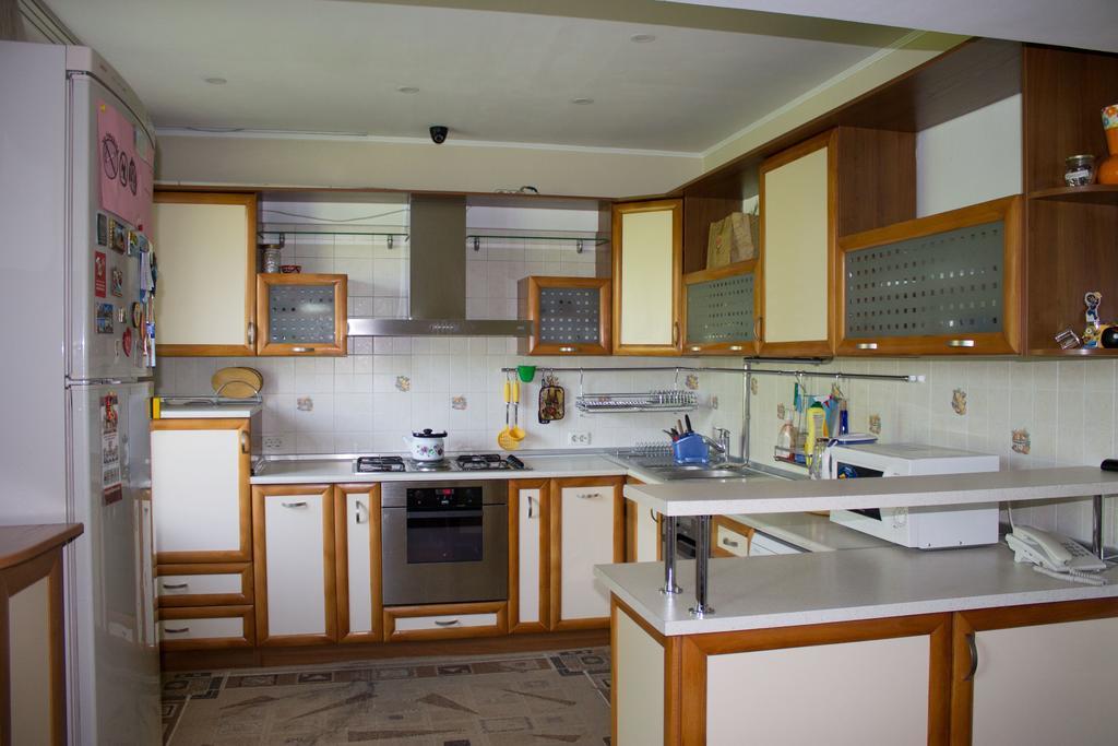 Ala Hostel Алма Ата Екстериор снимка