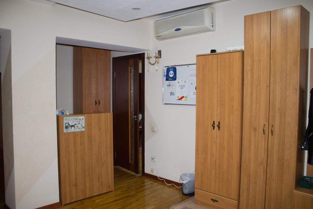 Ala Hostel Алма Ата Екстериор снимка